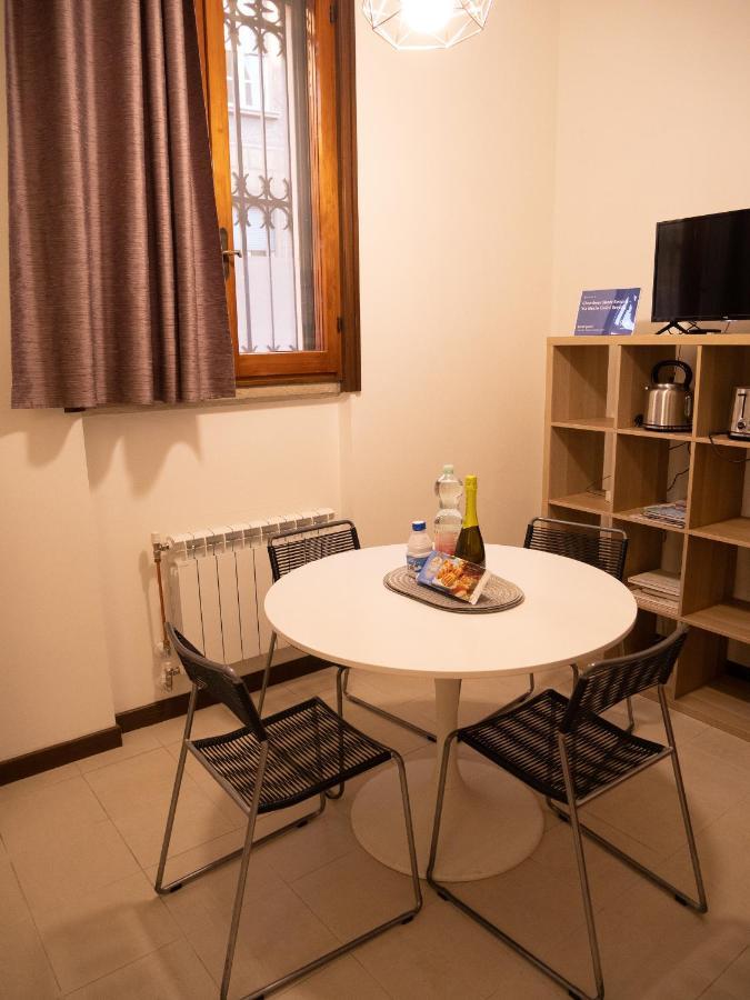 Chambers Short Rentals - Via Gezio Calini Brescia - 2 Studio Flats Kültér fotó